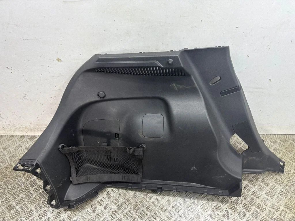 Dolny panel boczny bagażnika 849515SH0B