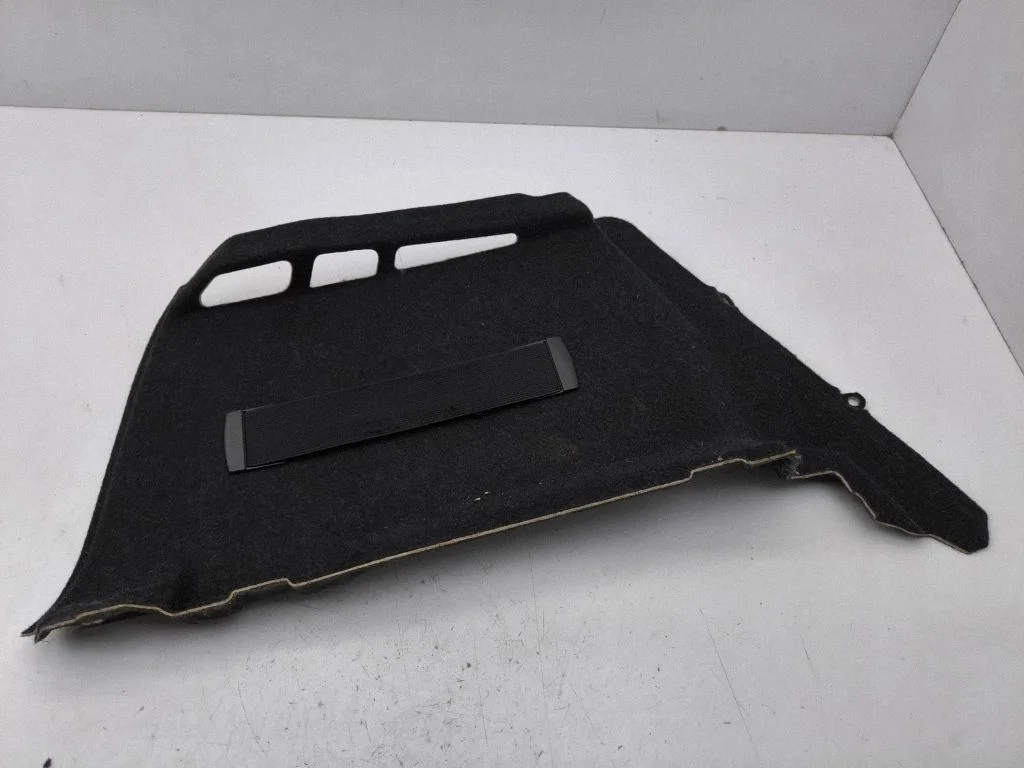 Trunk/boot lower side trim panel – BMW i3 (2013-)