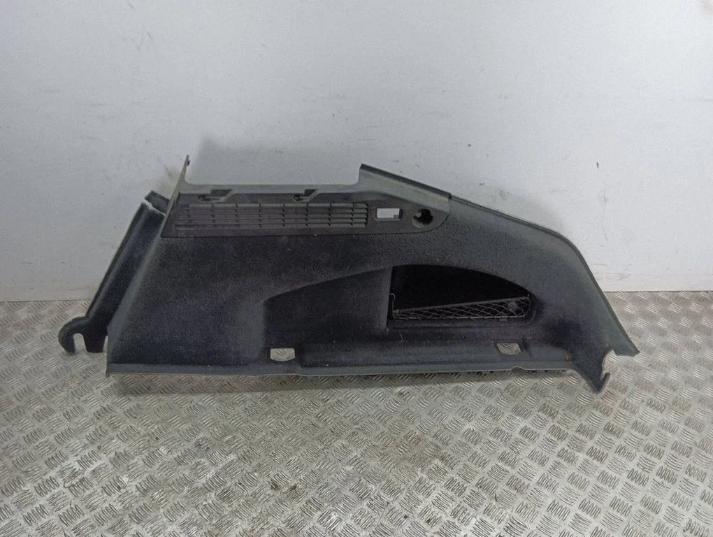 Trunk/boot lower side trim panel 4G8863888B9BT