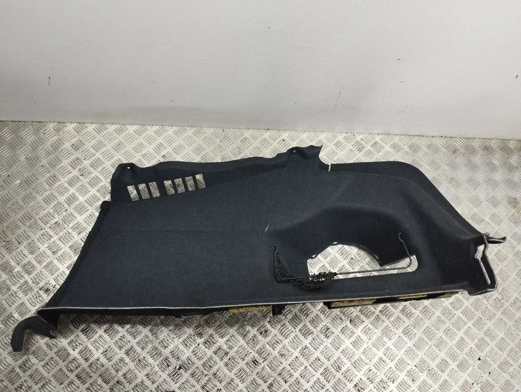 Trunk/boot lower side trim panel 4G5863888A