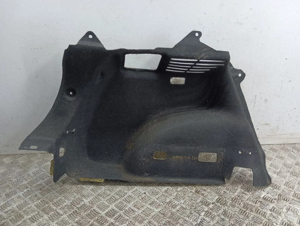 Trunk/boot lower side trim panel – left