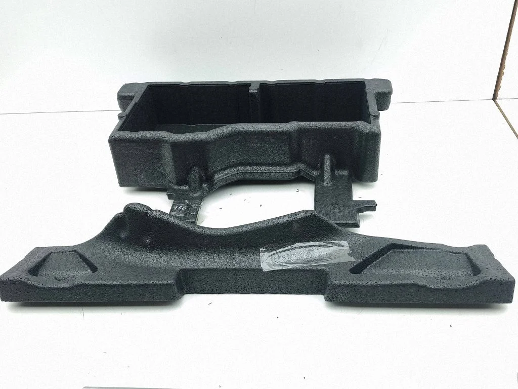 Spare wheel section trim 9834338580