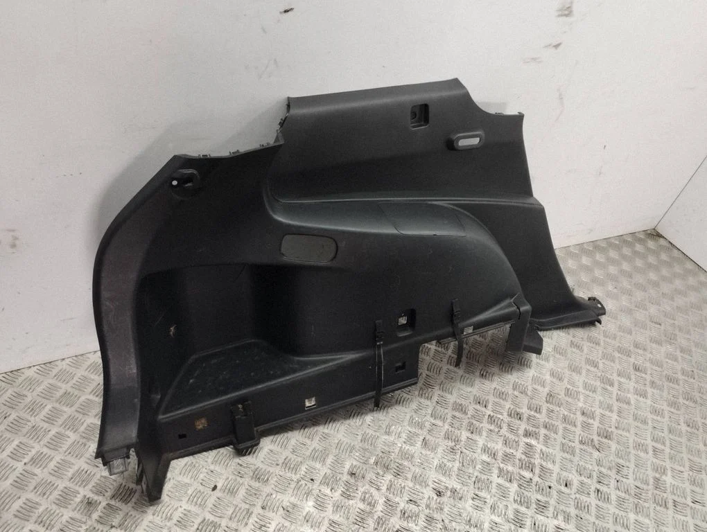 Trunk/boot lower side trim panel EG2168861