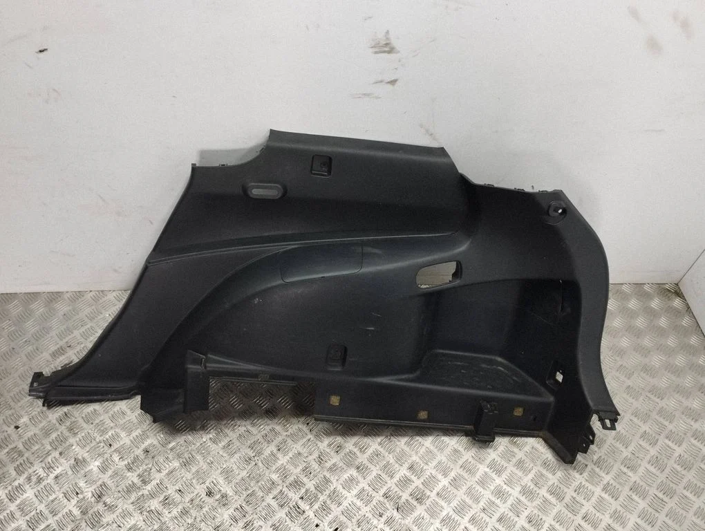 Trunk/boot lower side trim panel EG2168841