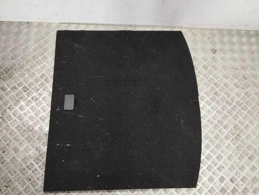 Trunk/boot floor carpet liner