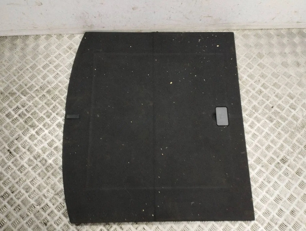 Trunk/boot floor carpet liner