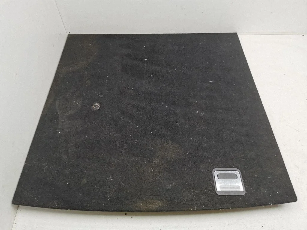 Trunk/boot floor carpet liner