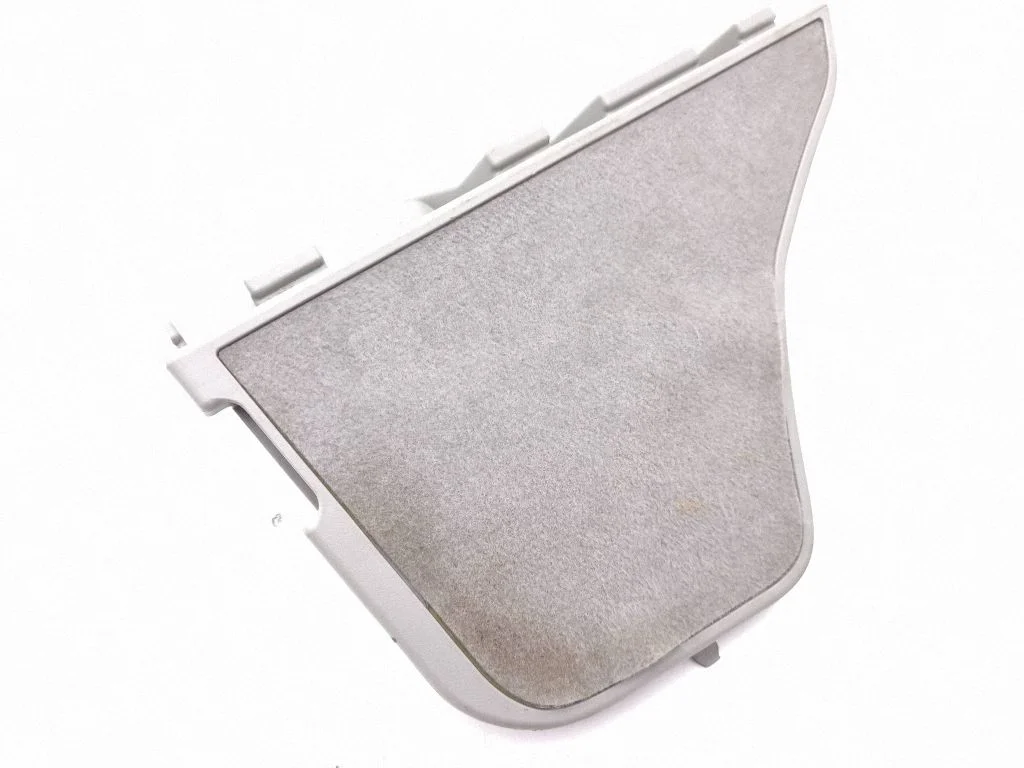 Muu pagasiruumi viimistluse osa – Toyota Prius (XW30) (2009-2015)
