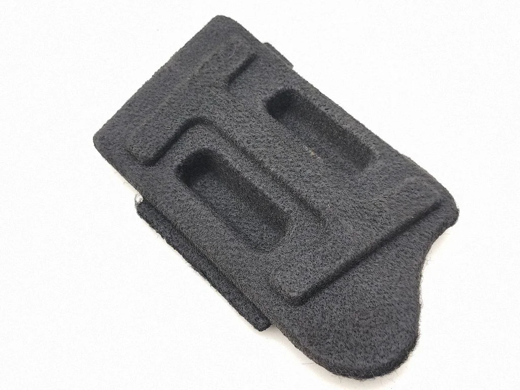 Trunk/boot trim cover – right