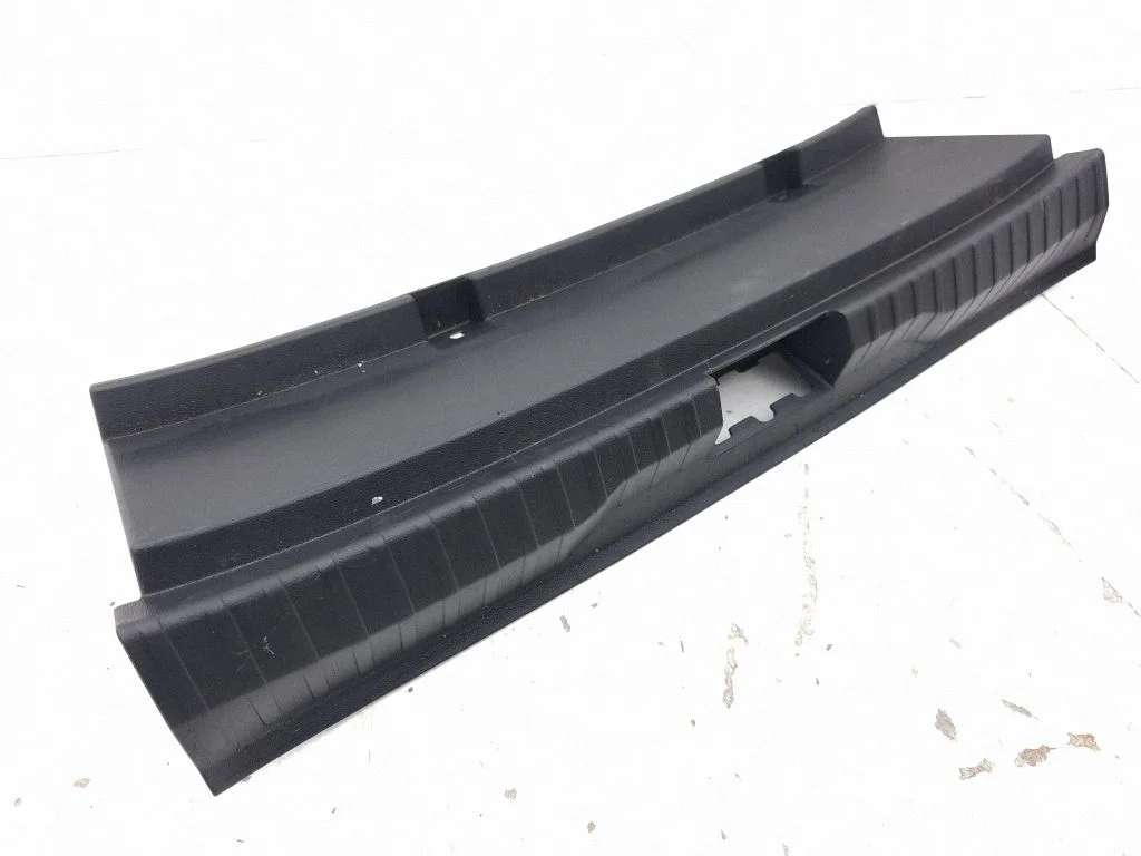 Osłona progu bagażnika D28400JL000