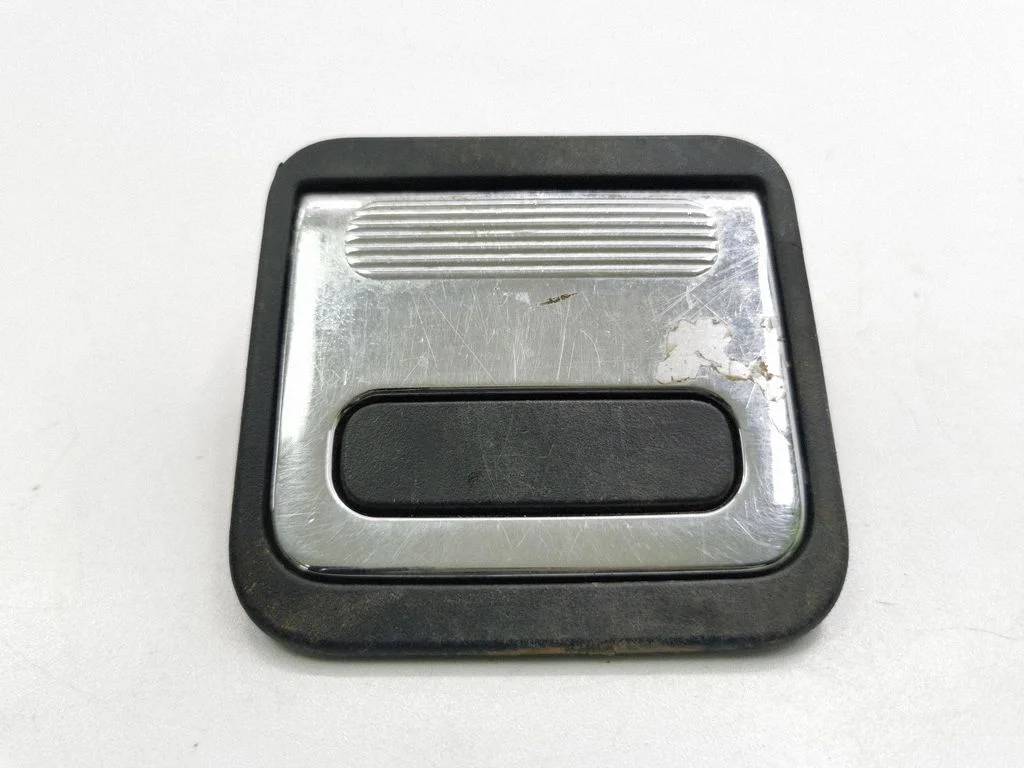 Other trunk/boot trim element A1646800584