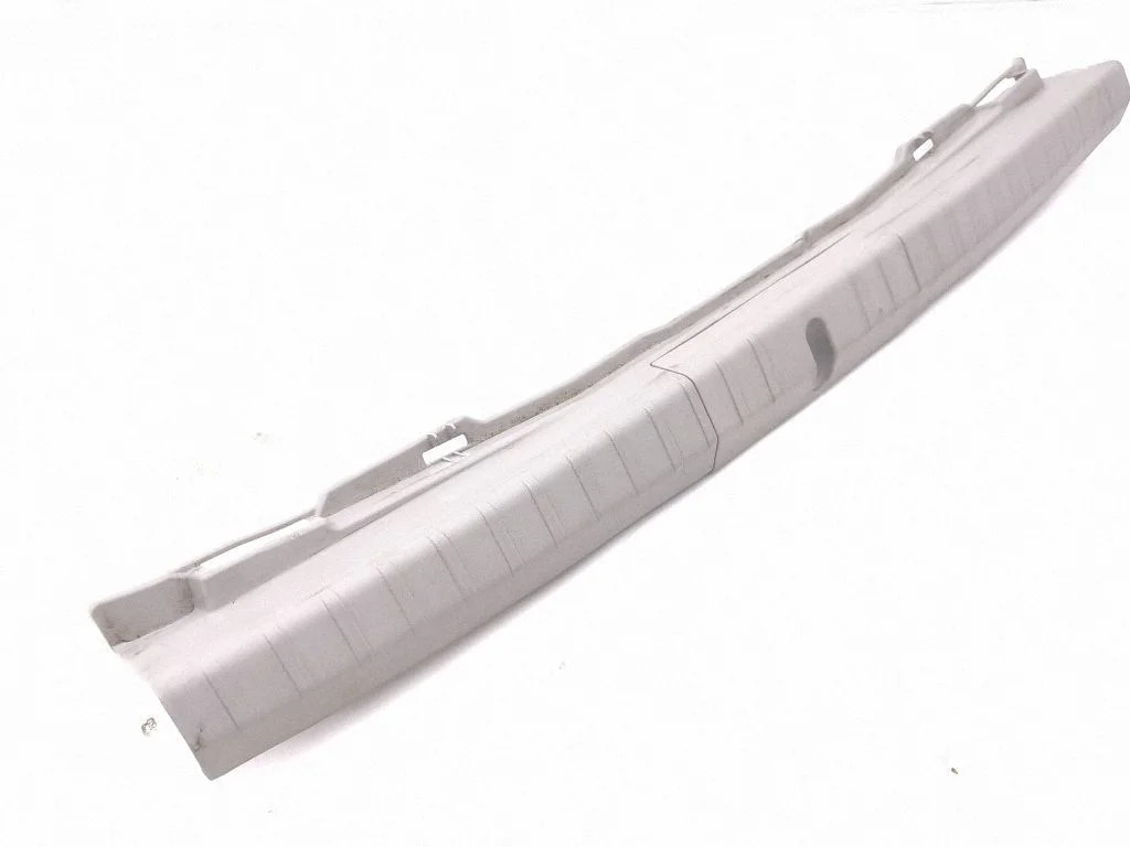 Trunk/boot sill cover protection – Toyota Prius (XW30) (2009-2015)