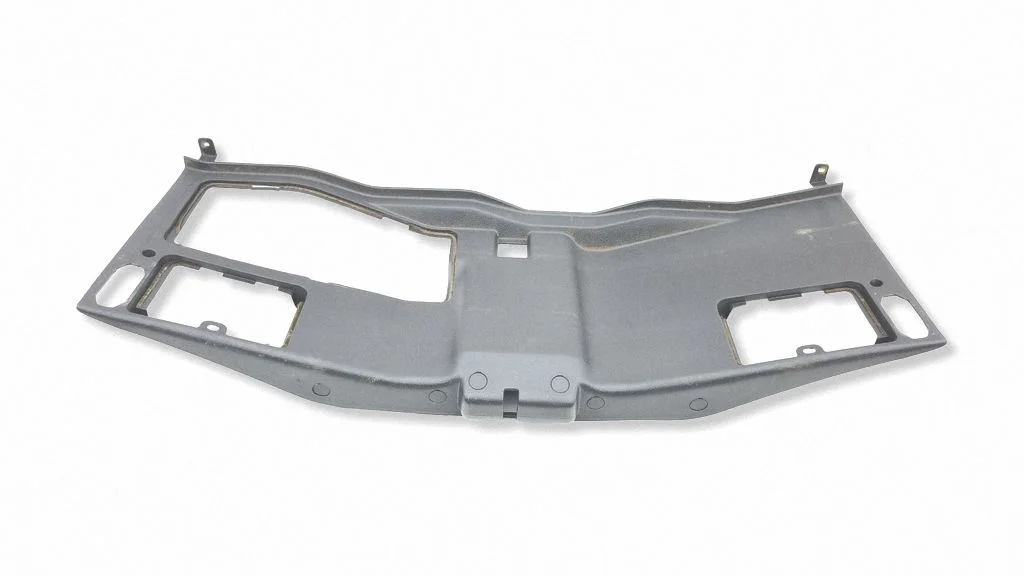 Trunk/boot sill cover protection MB64529394