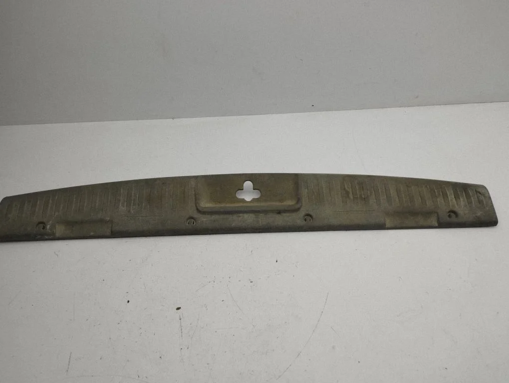 Trunk/boot sill cover protection 63248CQ