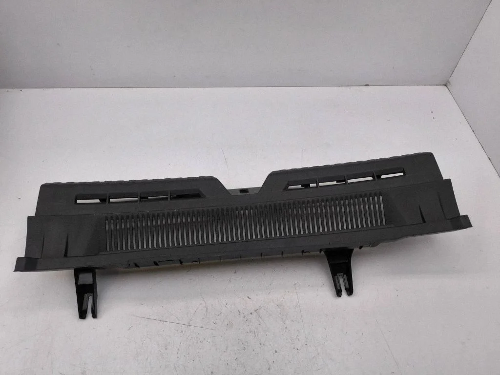 Trunk/boot sill cover protection 82A863471