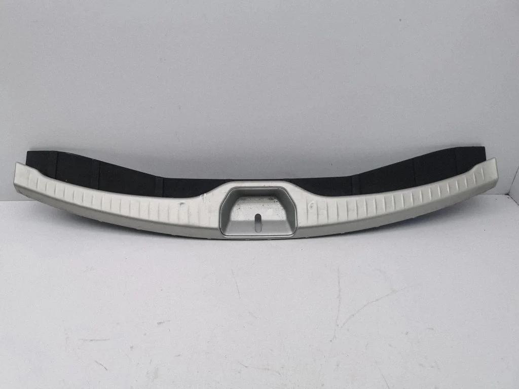 Trunk/boot sill cover protection 84992CG700