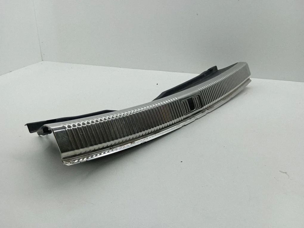 Trunk/boot sill cover protection 4G8863471