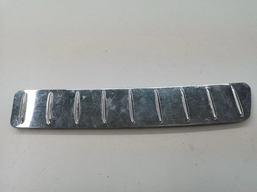 Bagāžnieka sliekšņa apdare A1696940125