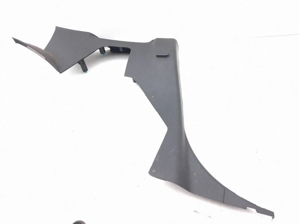 Trunk/boot side trim panel 76901CD000