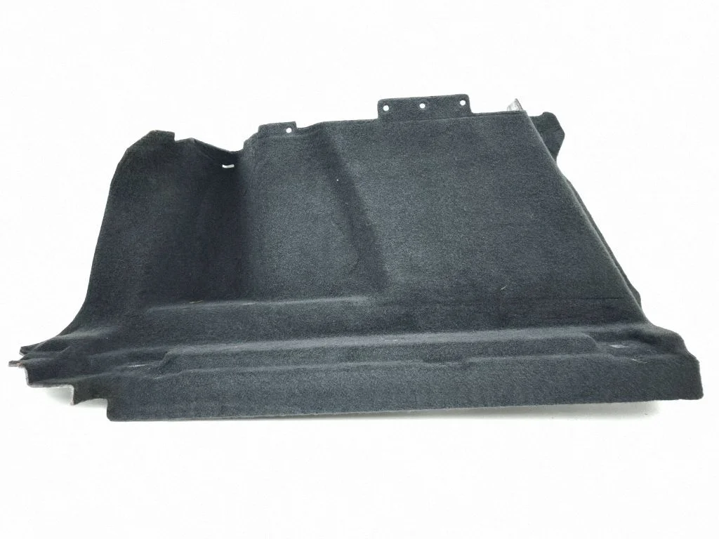 Boczny panel tapicerki bagażnika J9D345423A