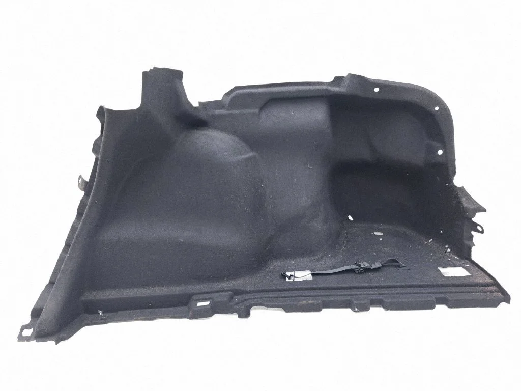 Pagasiruumi külje viimistluspaneel – Lexus IS III XE30 (2013-2020)