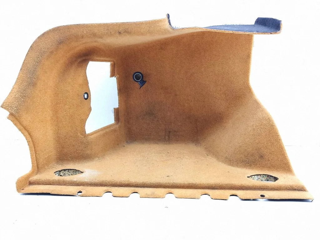 Trunk/boot side trim panel