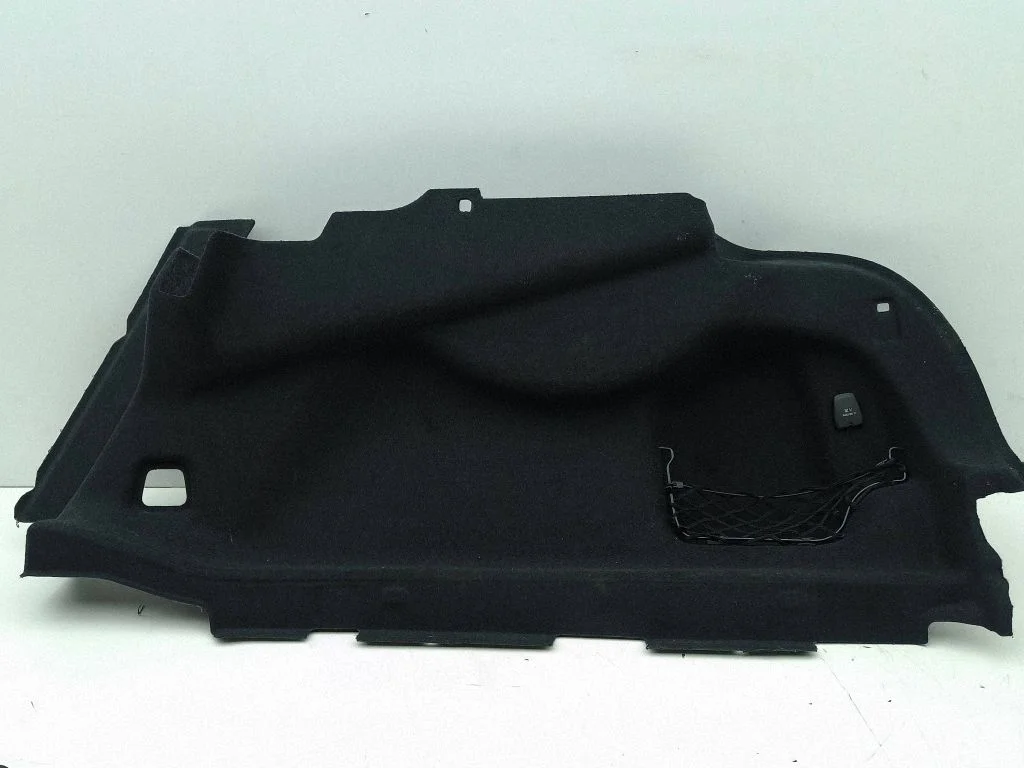 Boczny panel tapicerki bagażnika – Volvo S90, V90 (2016-)