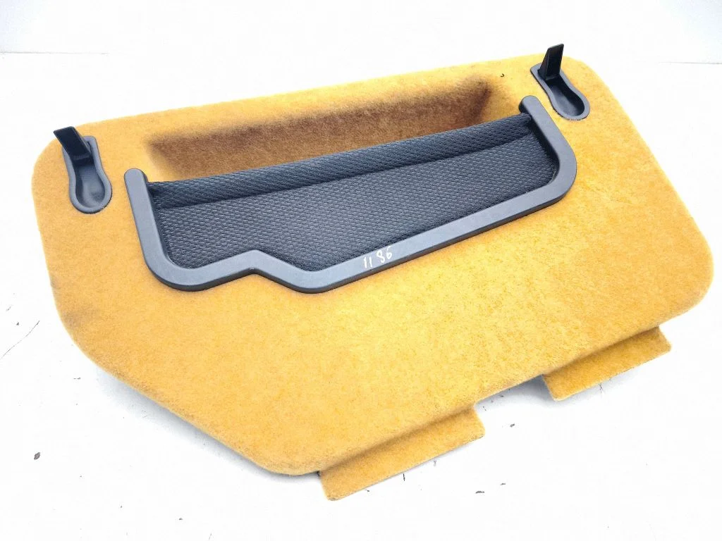 Trunk/boot side trim panel 09072004