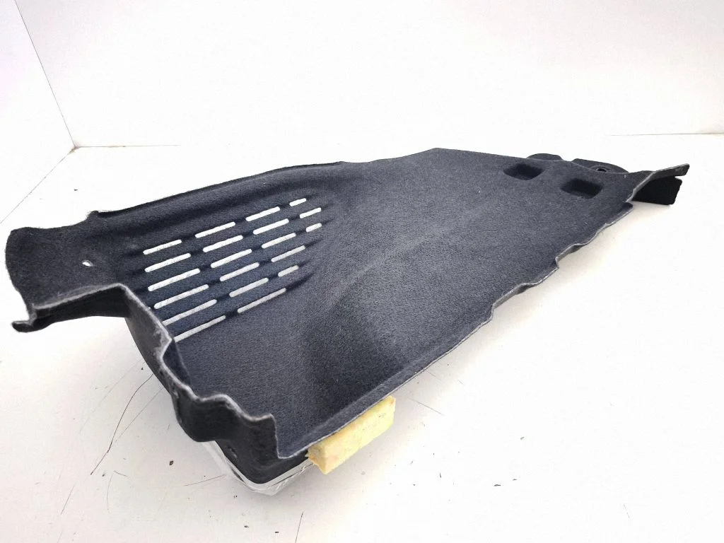 Boczny panel tapicerki bagażnika – Volkswagen ID.3 (2019-)