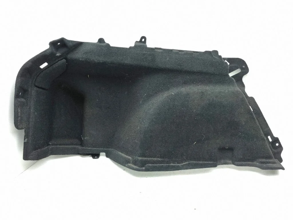 Boczny panel tapicerki bagażnika GHP968870A
