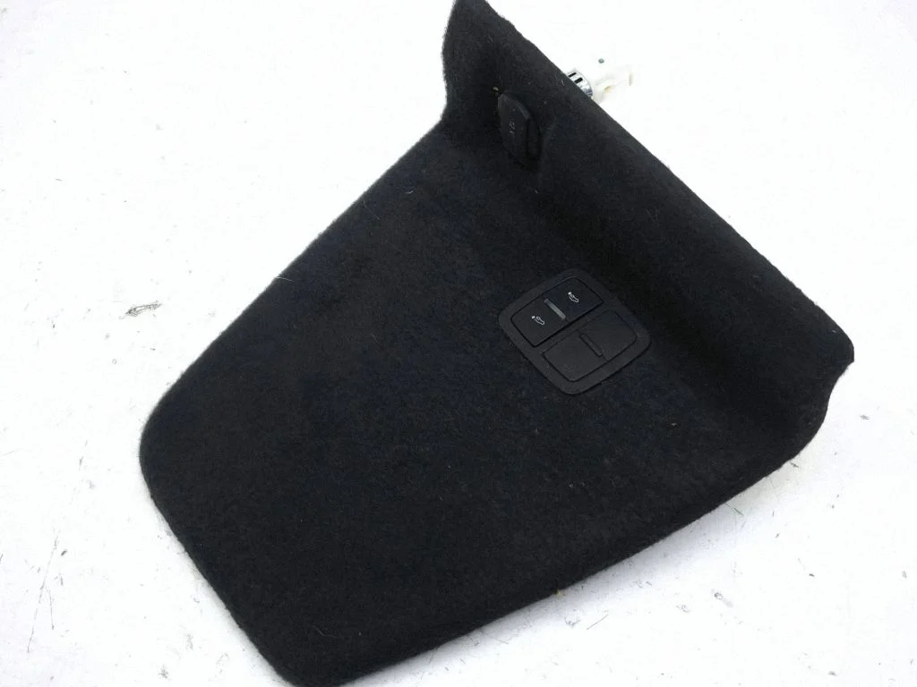 Trunk/boot side trim panel – Audi Q7 4L (2005-2015)