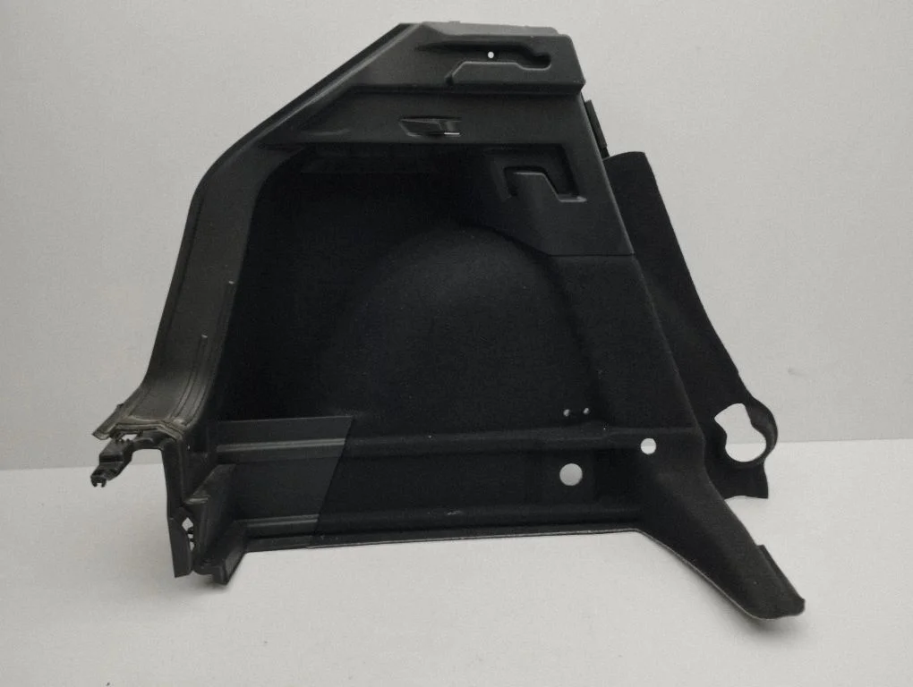Trunk/boot side trim panel 82A867761