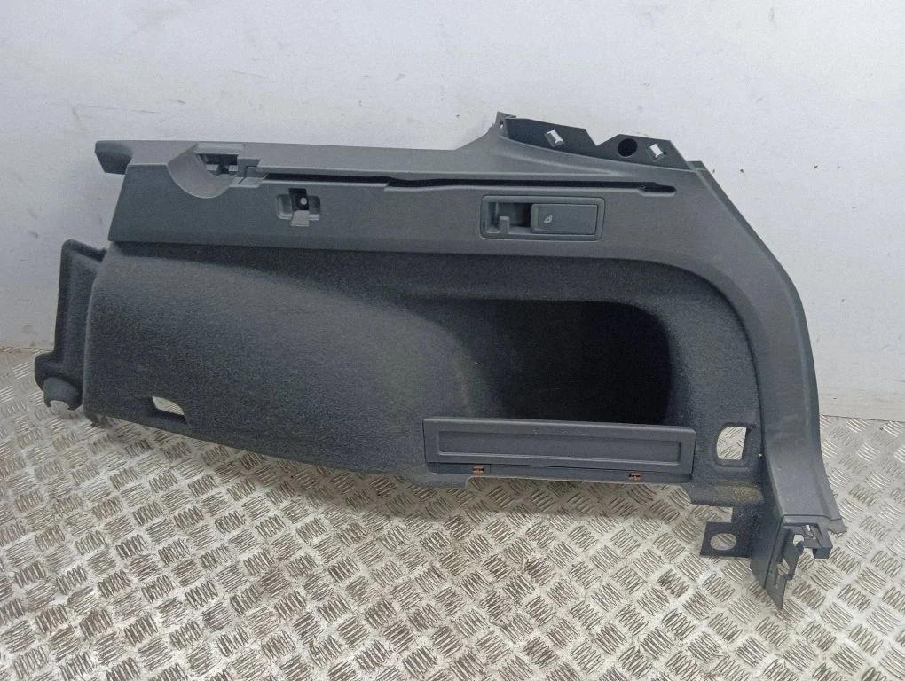 Trunk/boot side trim panel 500647001