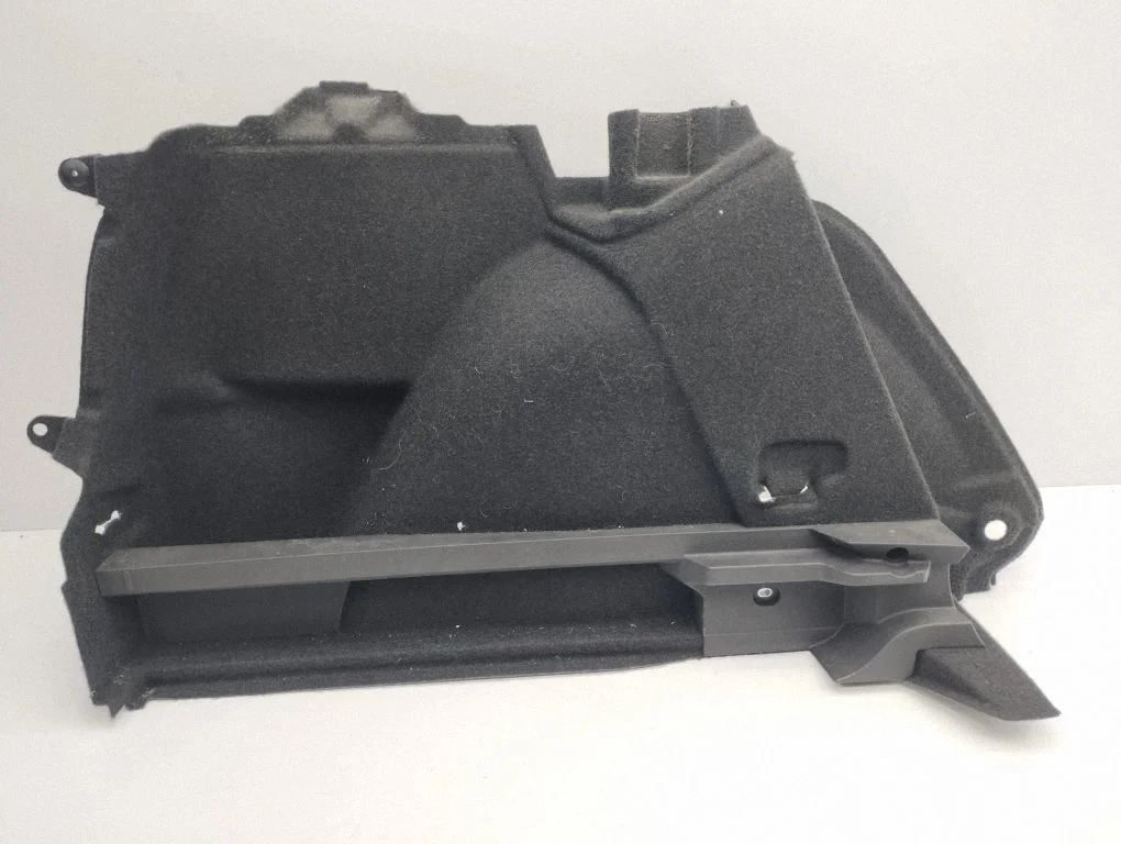 Trunk/boot side trim panel 5H6867427M