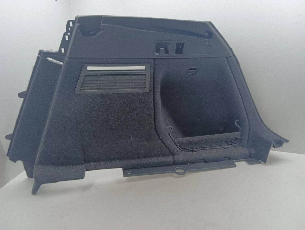 Trunk/boot side trim panel 80A880C04