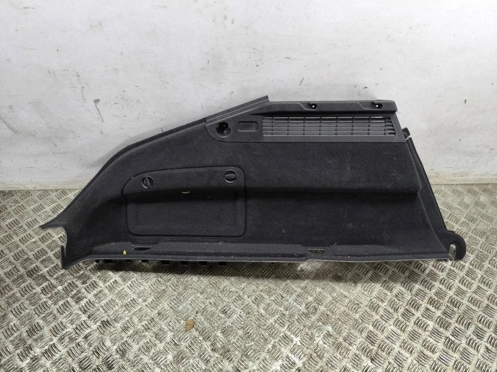Trunk/boot side trim panel 4G863887B