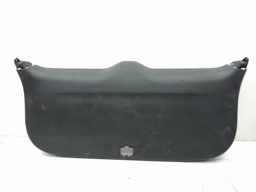 Tailgate/boot lid cover trim – Mitsubishi Outlander (2013-2021)
