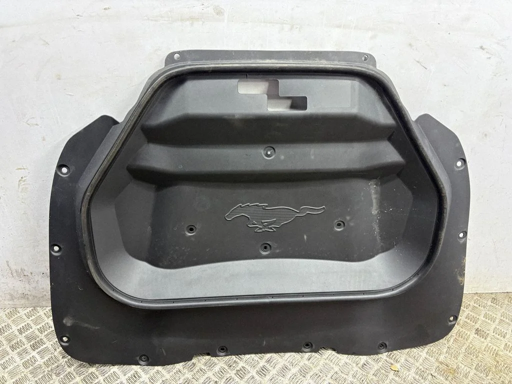 Tailgate/boot lid cover trim LJ8BR16D672BD