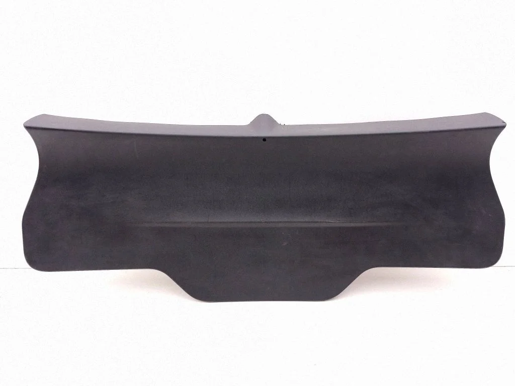 Tailgate/boot lid cover trim