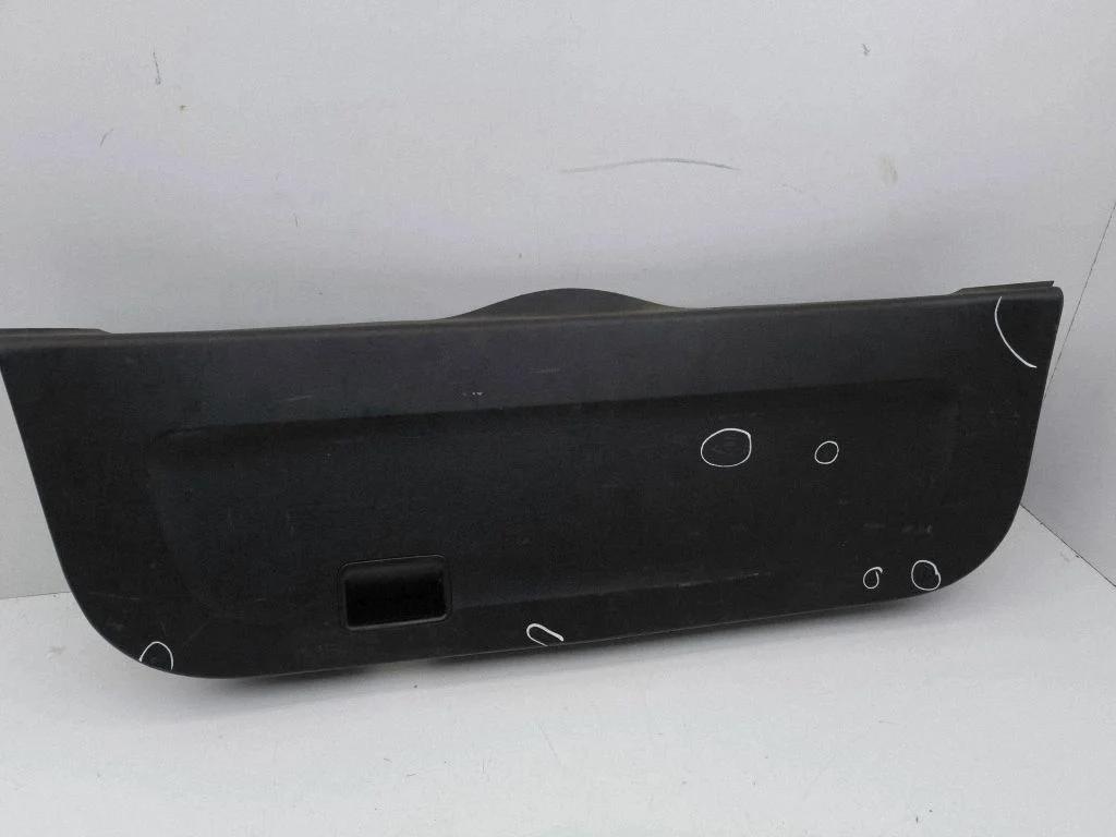 Tailgate/boot lid cover trim 6775047010