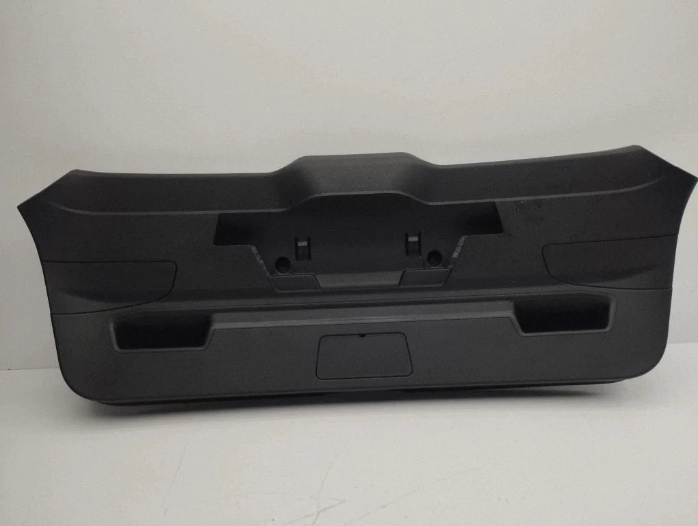 Tailgate/boot lid cover trim 8Y4867979B