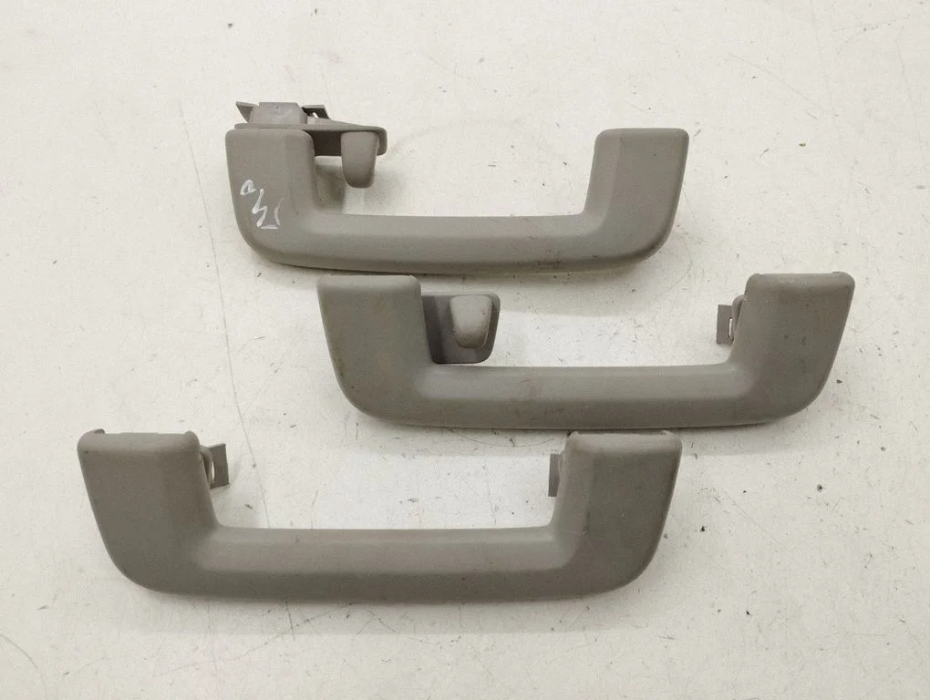 Front interior roof grab handle