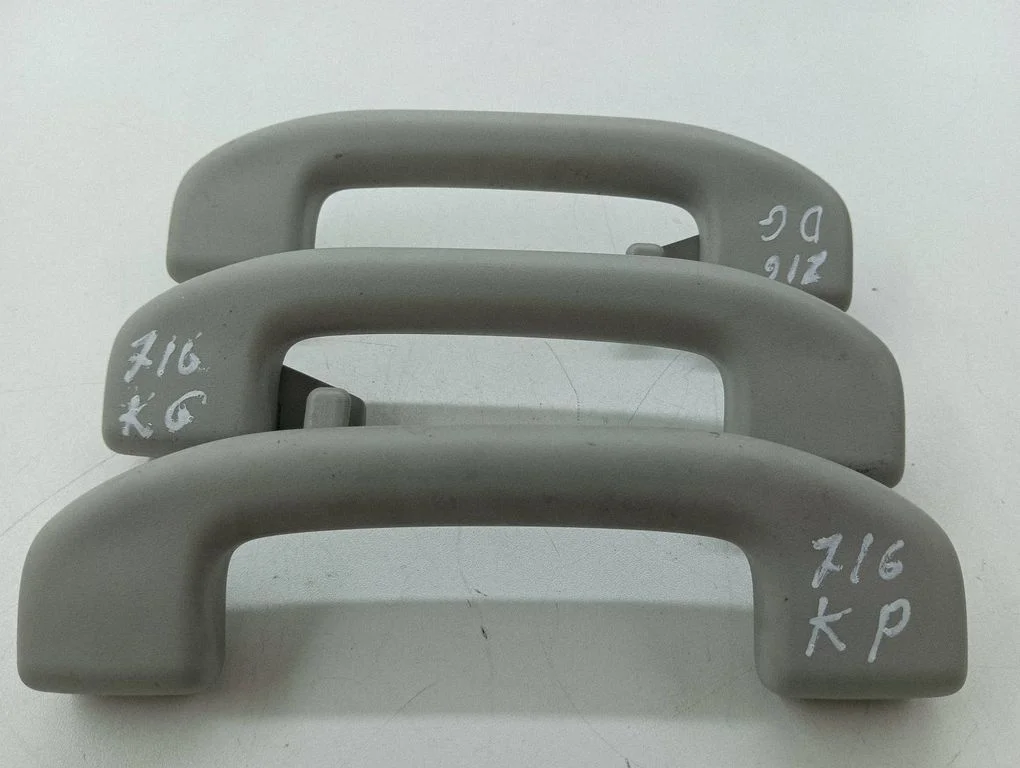Front interior roof grab handle