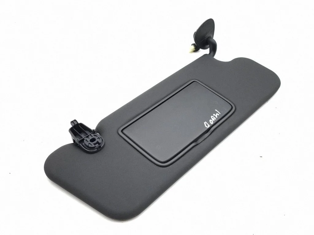 Sun visor – right