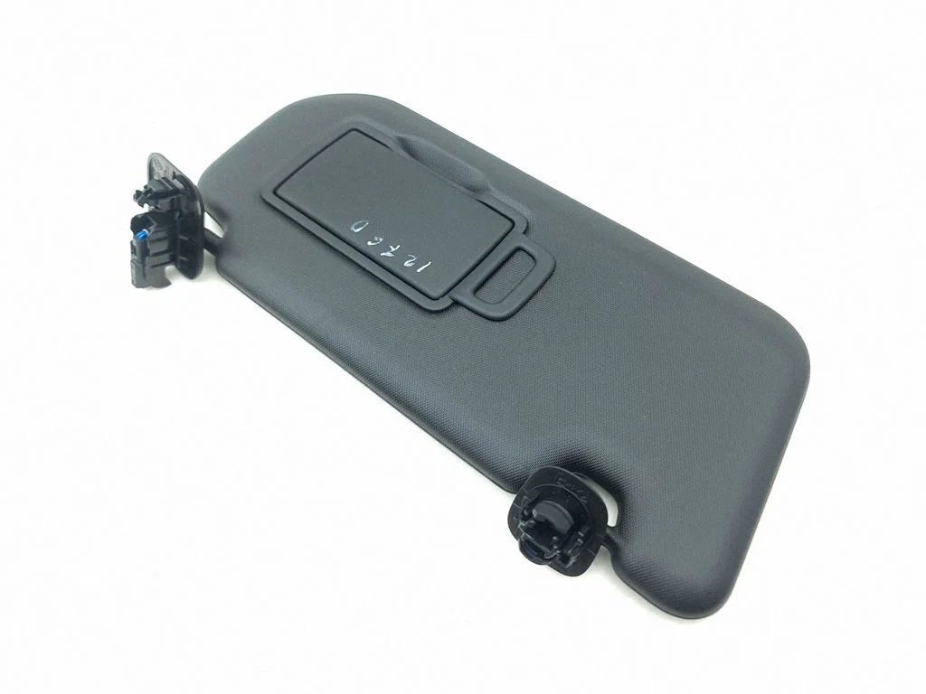 Sun visor – right