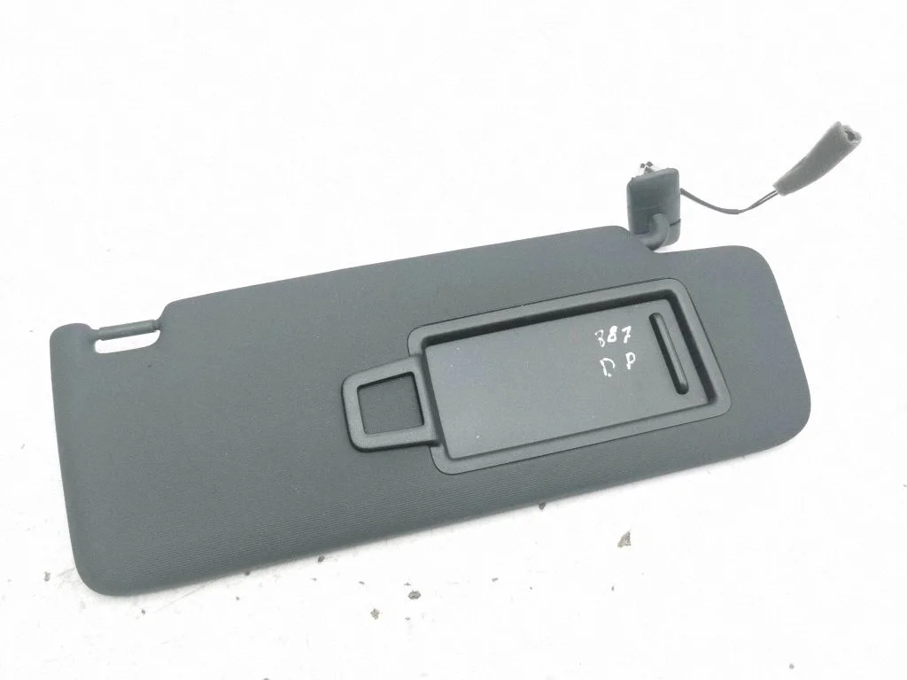 Sun visor – right