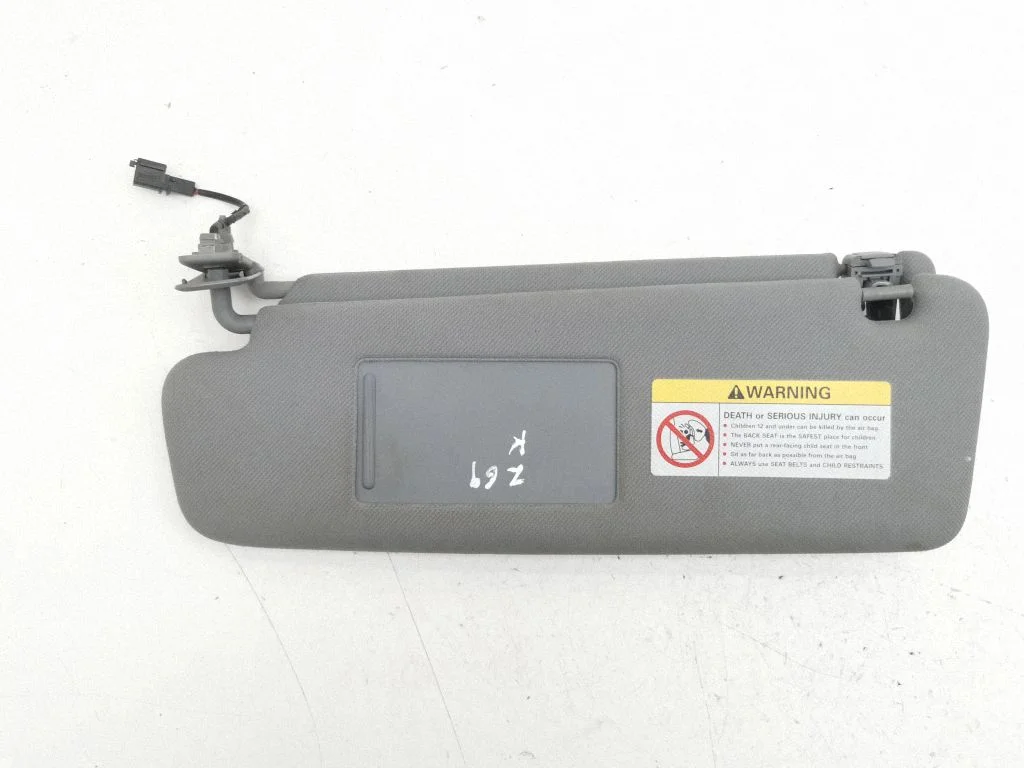 Sun visor – left