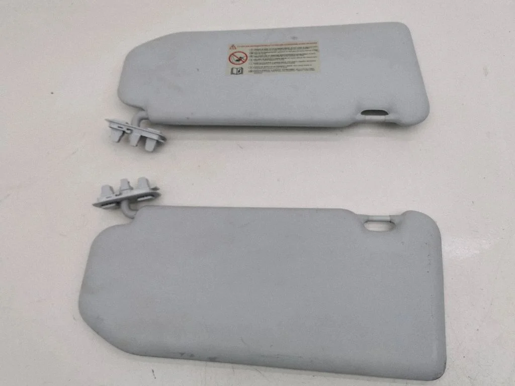Sun visor