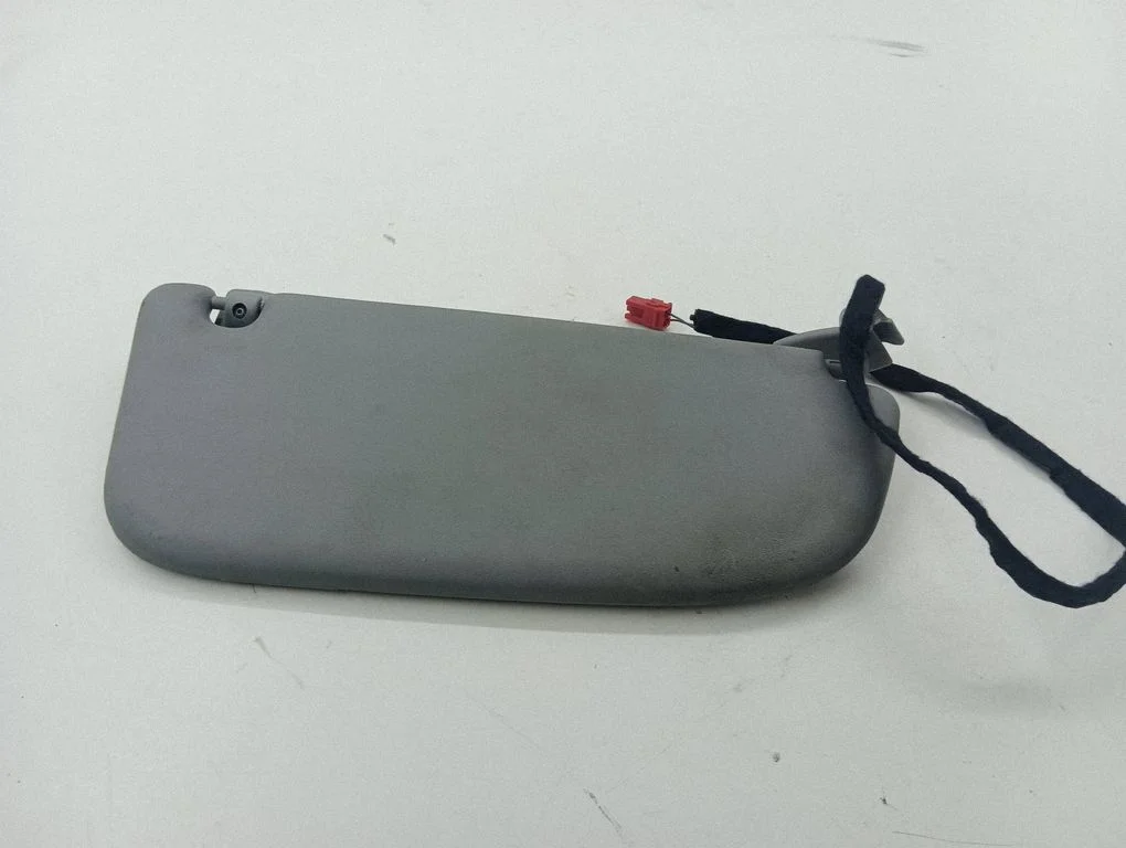 Sun visor – left