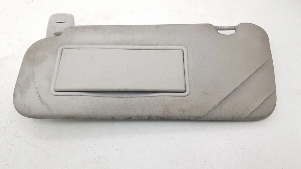 Sun visor – left